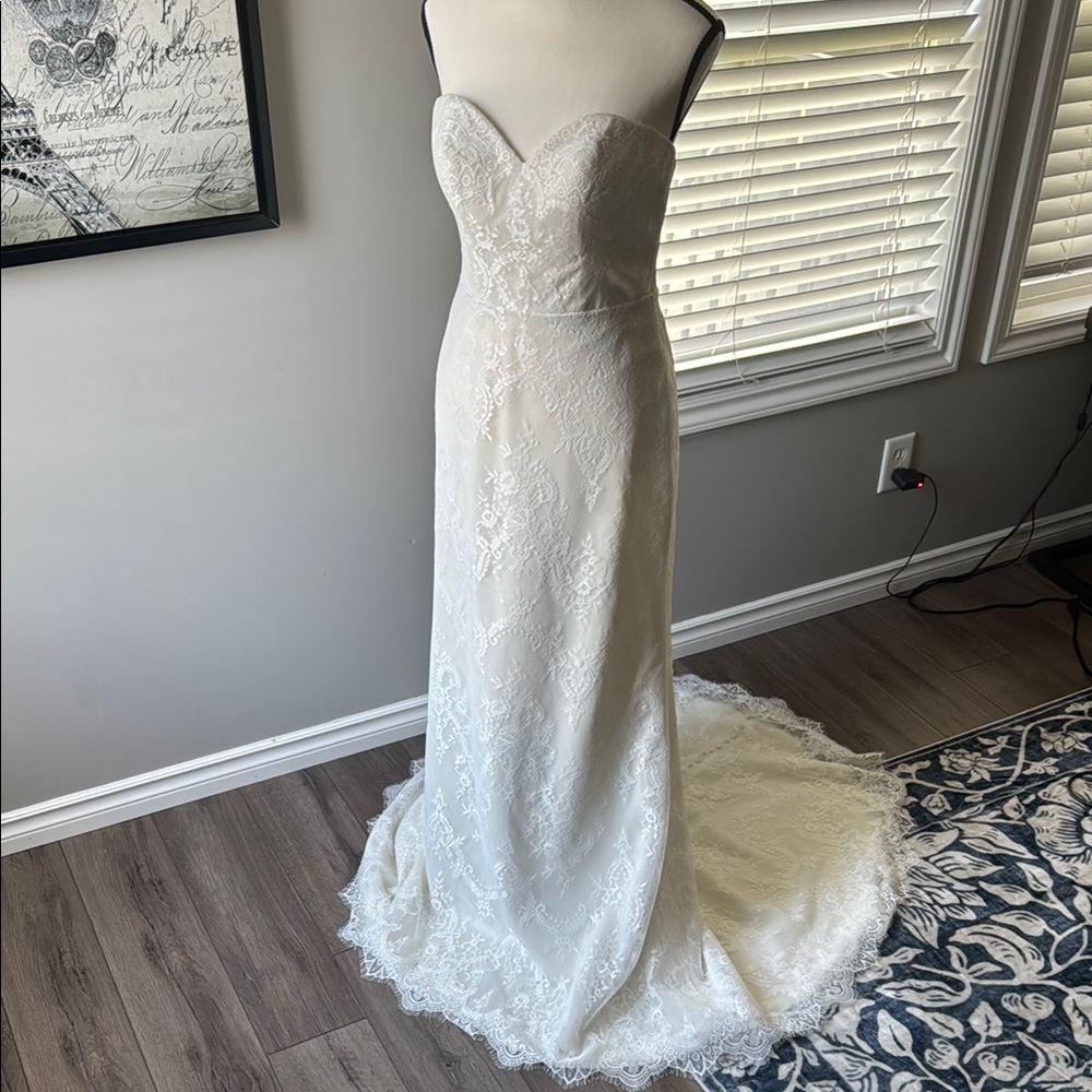 Stella York White Lace Wedding Dress